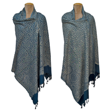 Load image into Gallery viewer, Reversible Shawl W13