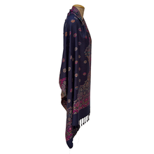 Load image into Gallery viewer, Reversible Shawl W7