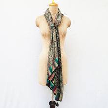 Load image into Gallery viewer, Black Reversible Rectangle Viscose Shawl WS41