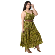 Load image into Gallery viewer, Green paisley Maxi Dress Size 14-30 SM7