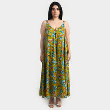 Load image into Gallery viewer, Heena Floral Maxi Dress Size 14-30 SM2