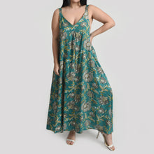 Load image into Gallery viewer, Turquoise Maxi Dress Size 14-30 SM10